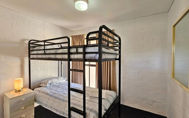 Riverview Holiday Apartment 89 - Kalbarri WA