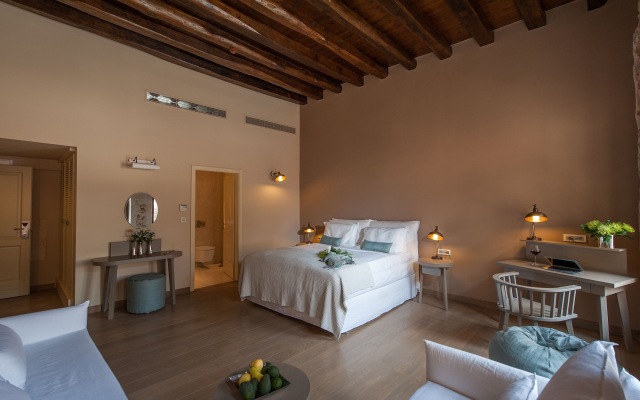 Serenissima Boutique Hotel