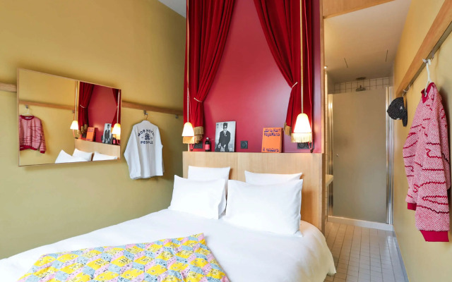 Mob Hotel Paris les Puces