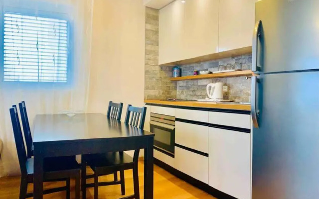 Royal Apartments , Blvd Nitza 8
