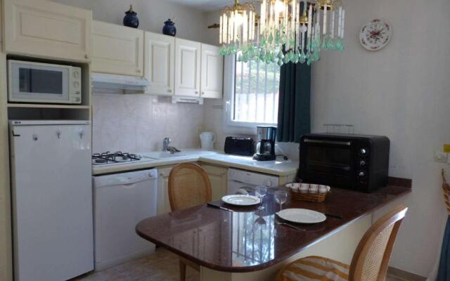 Appartement Le Lavandou, 2 pièces, 4 personnes - FR-1-308-115