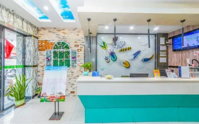 Huating Hotel (Fengzhou)