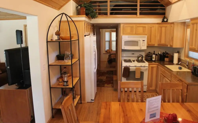 #39 & #40 Hyatt Lake Compound - Sleeps 12