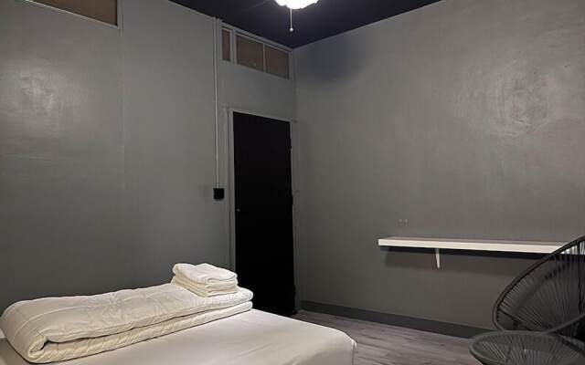 Doctor Alien Hostel