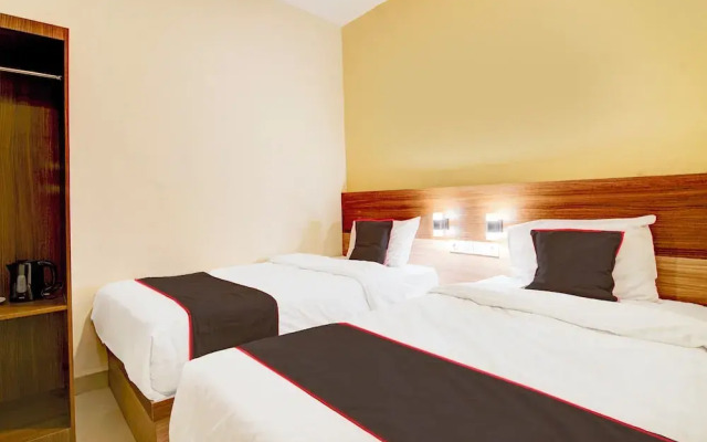 Capital O Pusat Kota Pekanbaru Near Mall Living World Formerly Radja Homestay