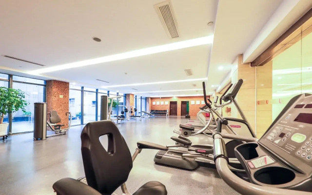 White Horse Lake Jianguo Hotel