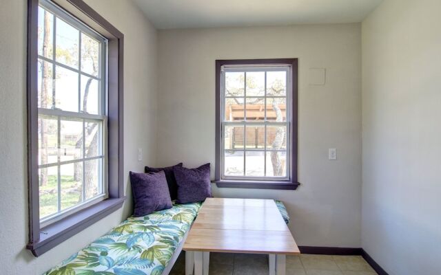 Quiet Sea Point Cottage by Redawning