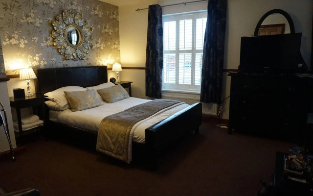 Lakeside Guest House