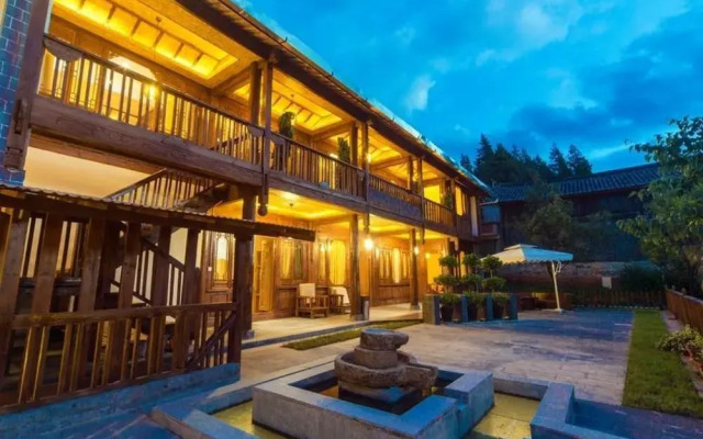 Floral Hotel Lijiang Banshanyunfu