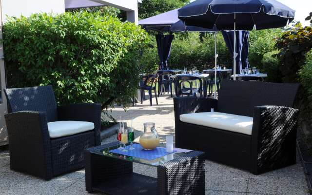 KYRIAD BELLEGARDE - Genève