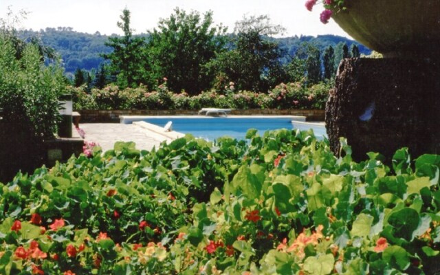 Wonderful location for weddings and parties by French château