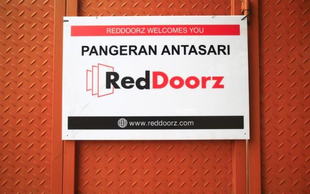 RedDoorz @ Pangeran Antasari 2