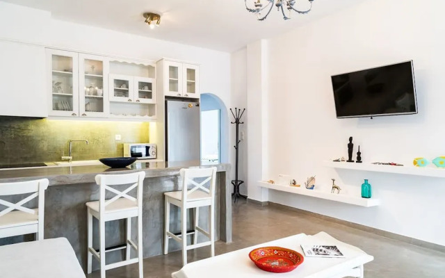 Anna's and Argy's Apartments