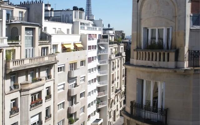 216500 - Beautiful 120 sqm duplex apartment for a family or two couples to rent in a privileged area