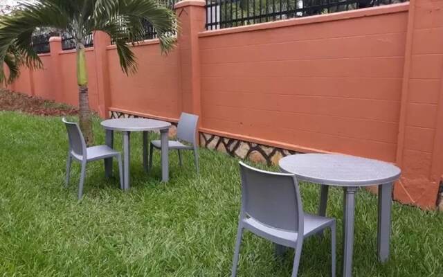 Emra Hotel