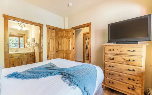 Seasons at Keystone #1836