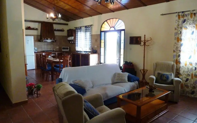 Detached Rural and Rustic House With a Private Swimming Pool