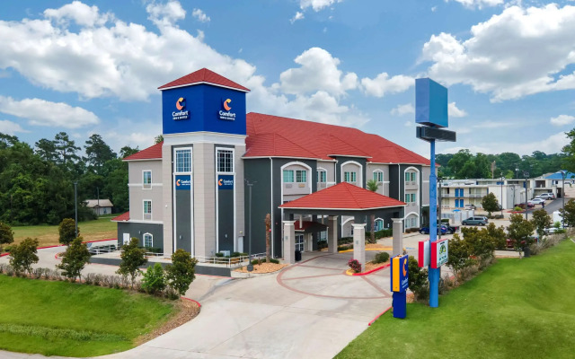 Comfort Inn & Suites Cleveland TX