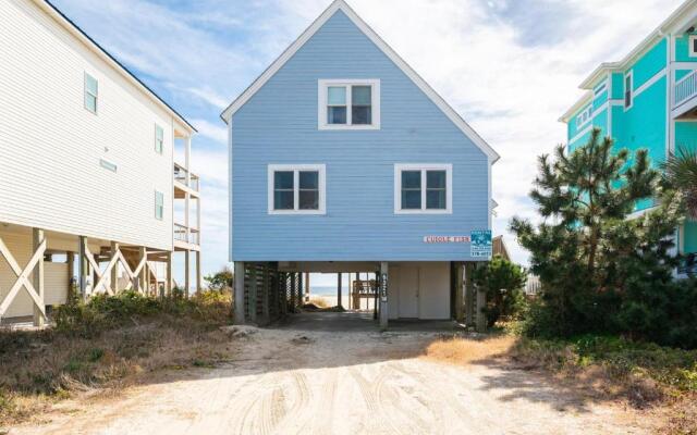 Cuddlefish by Oak Island Accommodations