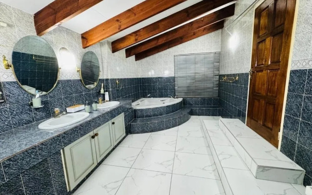 Villa Picasso - 2 Bed Villa