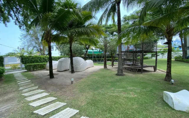 By The Sea @ Luxury Suites, Batu Ferringhi