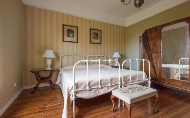 Rural House Los Orovales with Terrace and Parking