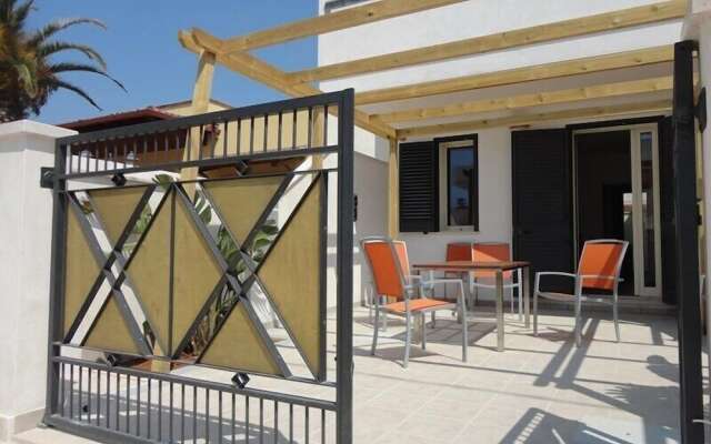 VersoSud - Acton Apartment 14