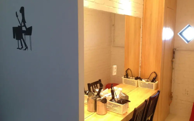 Mir Guesthouse - Hostel