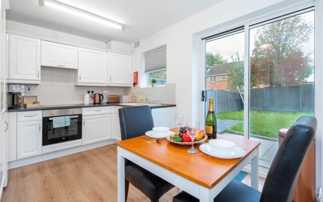 Superb Two Bedroom Duplex With Garden and Parking