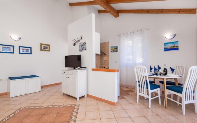 Stunning Home in Medveja With Wifi and 2 Bedrooms