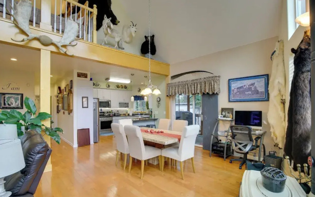 Palmer Getaway w/ Mountain Views & Fire Pit!