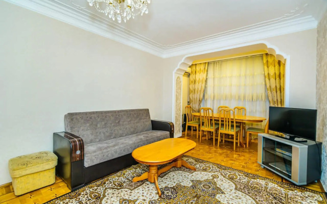 M Estate 2 Room U.Hajibeyov Street.