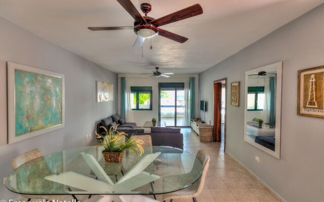 Scenic Oceanfront Apartment With a Walking Distance to the Beach