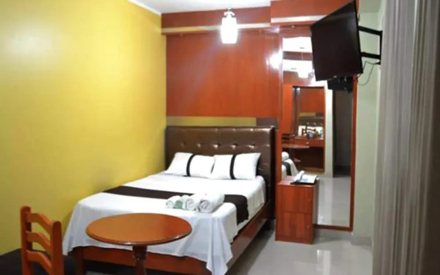 Aura Hotel