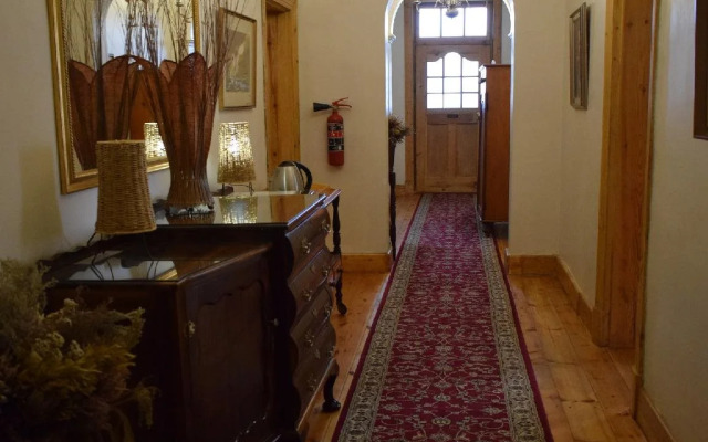 Auberge Alouette Guesthouse