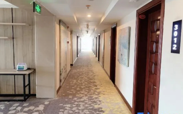 Youth Sunshine Hotel