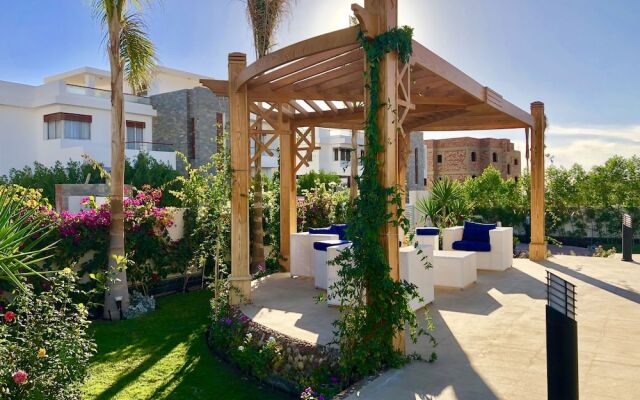 Luxury 4BD Villa with Pool in Hurghada