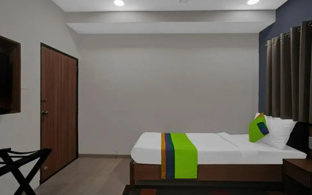 Treebo Trend Wow, Surat Station