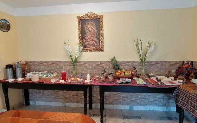 Yanuy Culinary Guest House