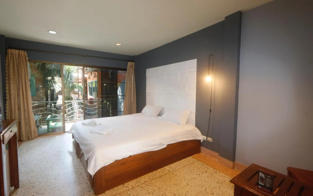 Momento Resort