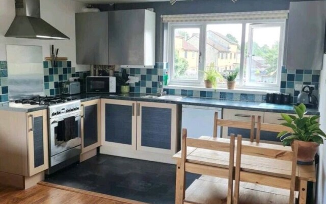 Stunning 2-bed House in Weston-super-mare