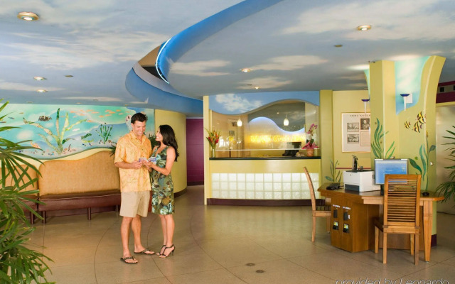 Отель Waikiki Circle