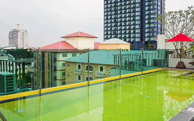 Sunshine Hip Hotel