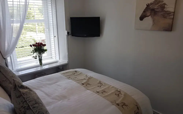 Riverside Apartments