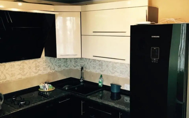 5-room jacuzzi apartment