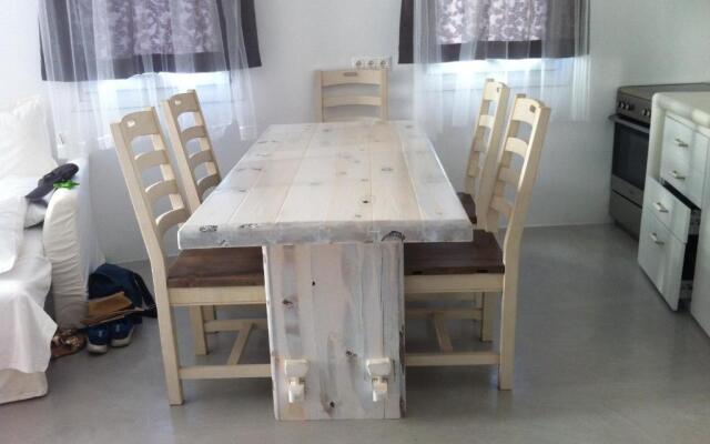 Plori Studios and Apartments