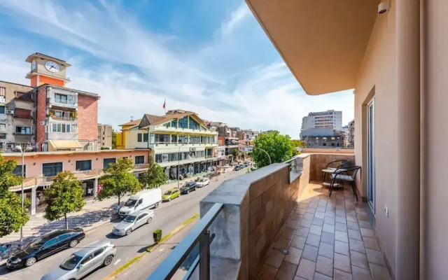 The Old-clock Apartment