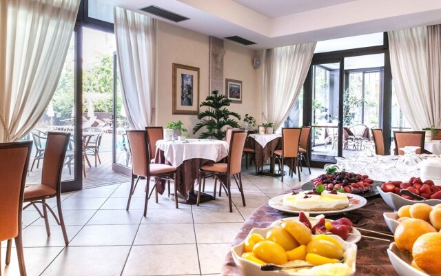 Alexia Palace Hotel Residence