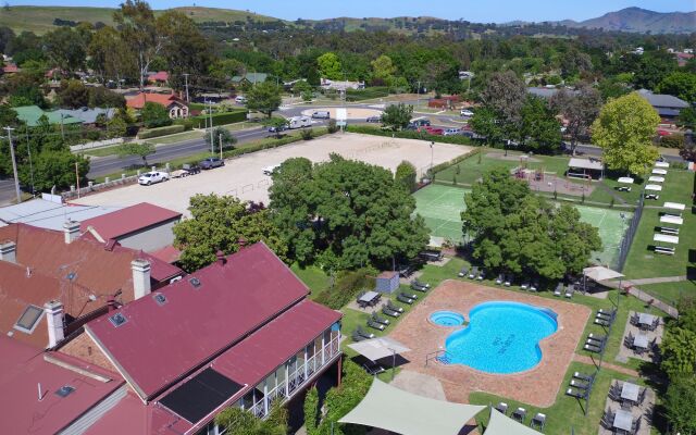 Alzburg Resort