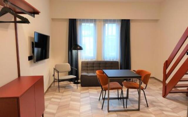 13 O'clock Hostel